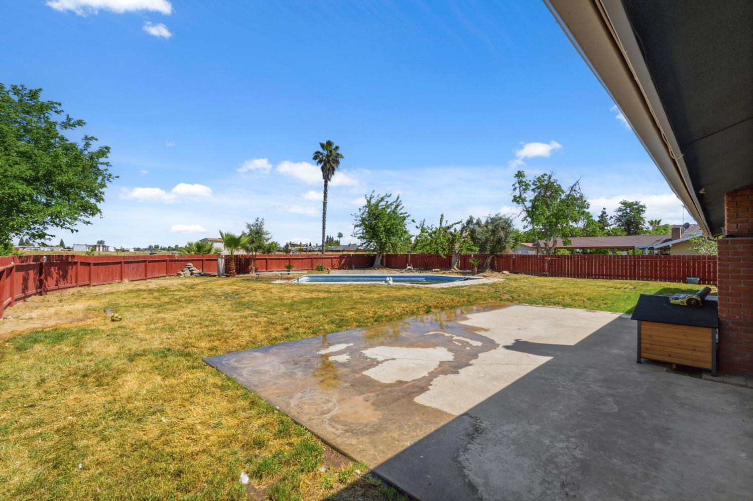 5792 W Olive Ave, Fresno, CA 93722