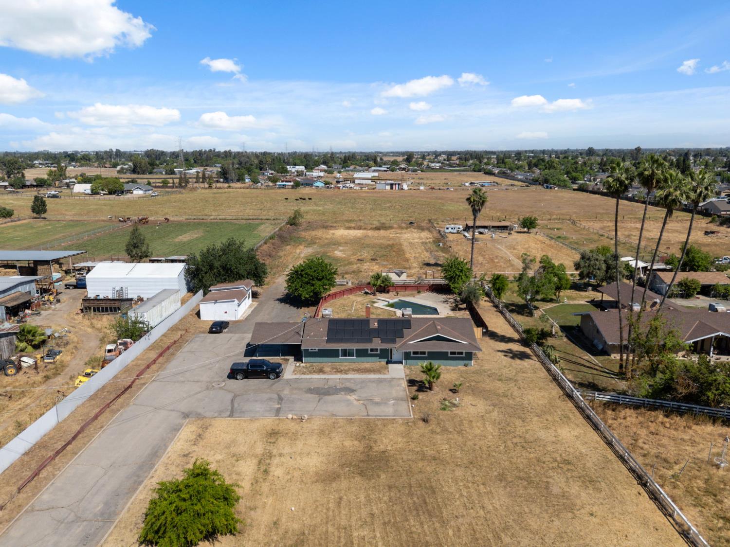 5792 W Olive Ave, Fresno, CA 93722