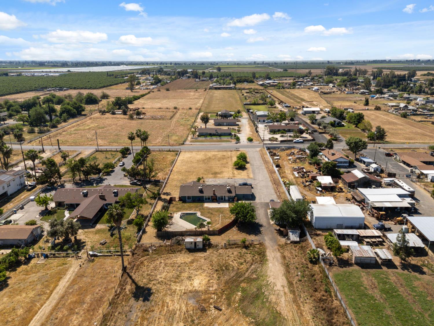 5792 W Olive Ave, Fresno, CA 93722