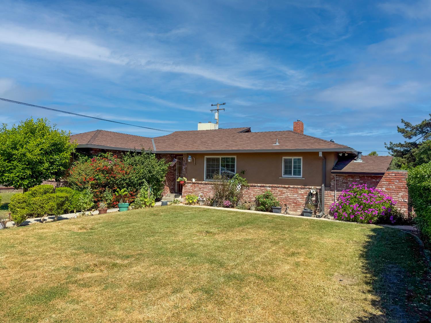 738 N Garden Ave, Fresno, CA 93727