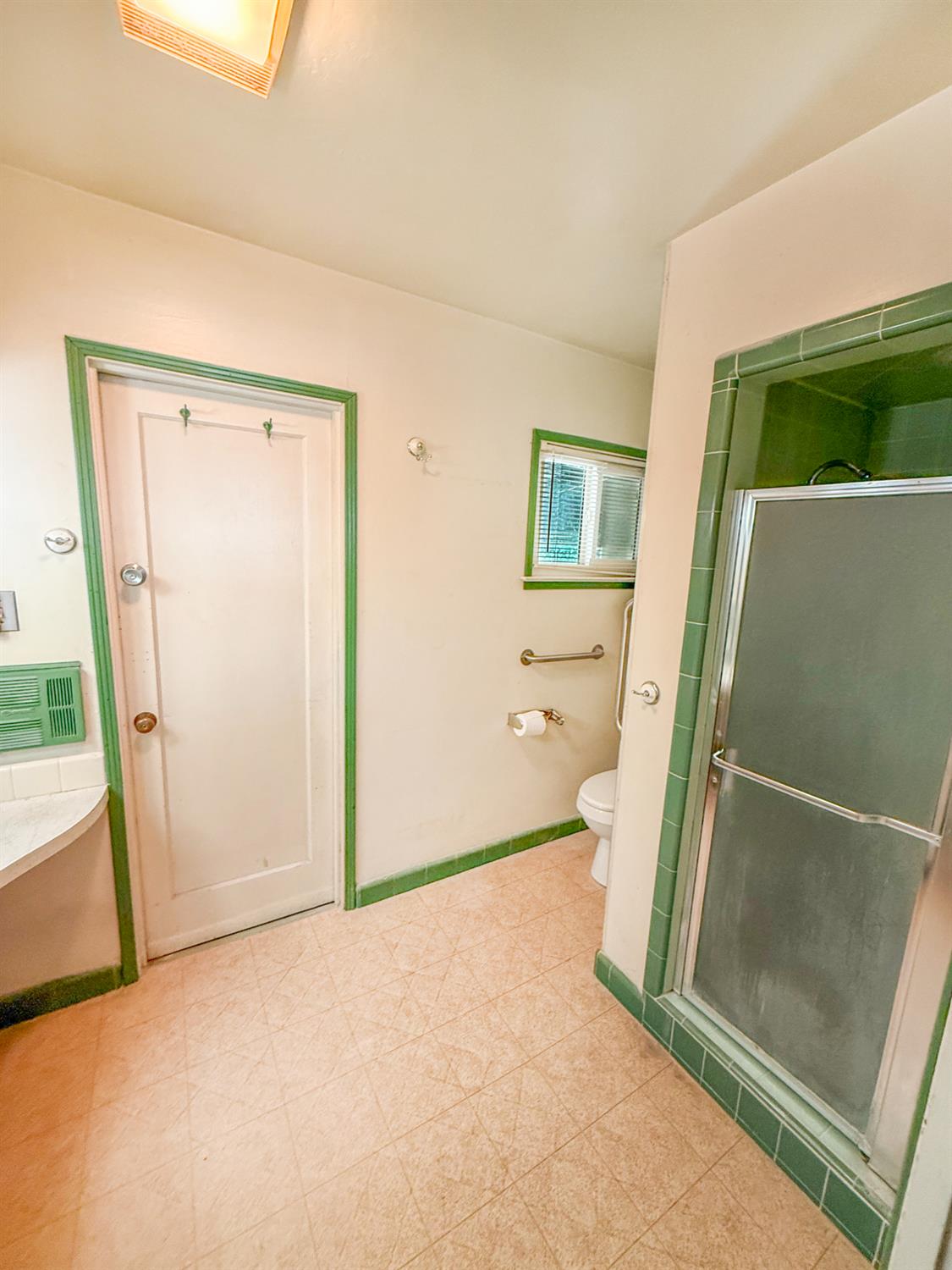 738 N Garden Ave, Fresno, CA 93727