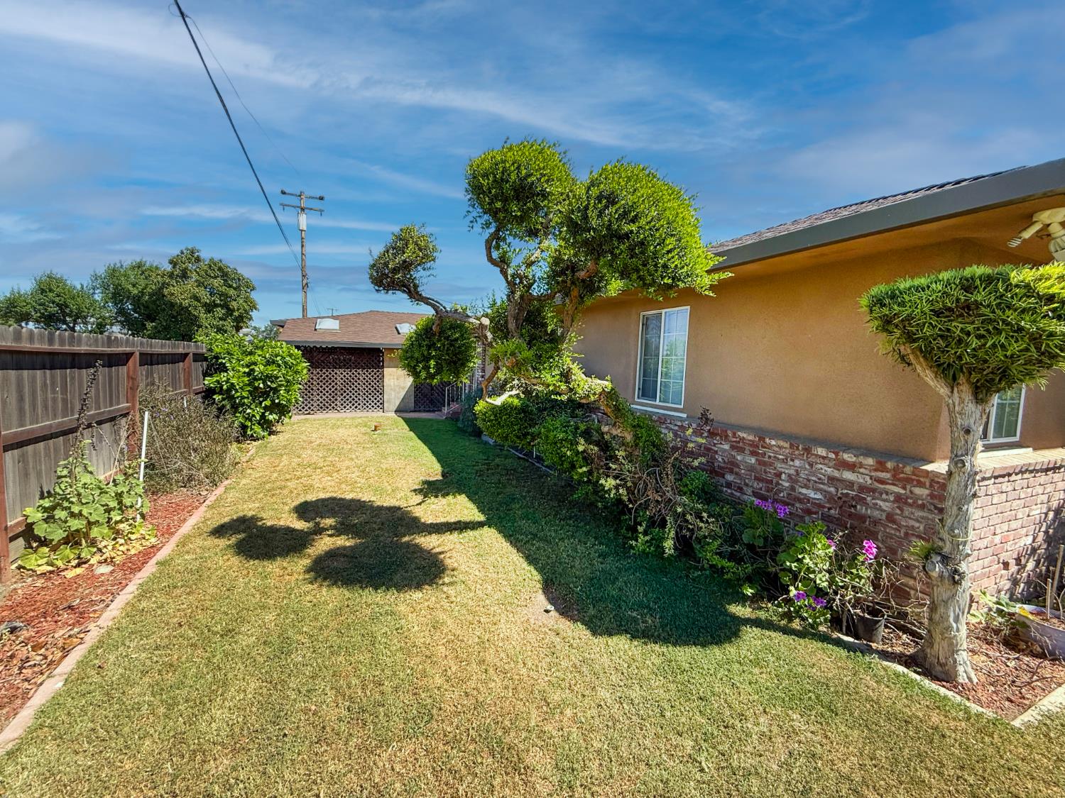 738 N Garden Ave, Fresno, CA 93727