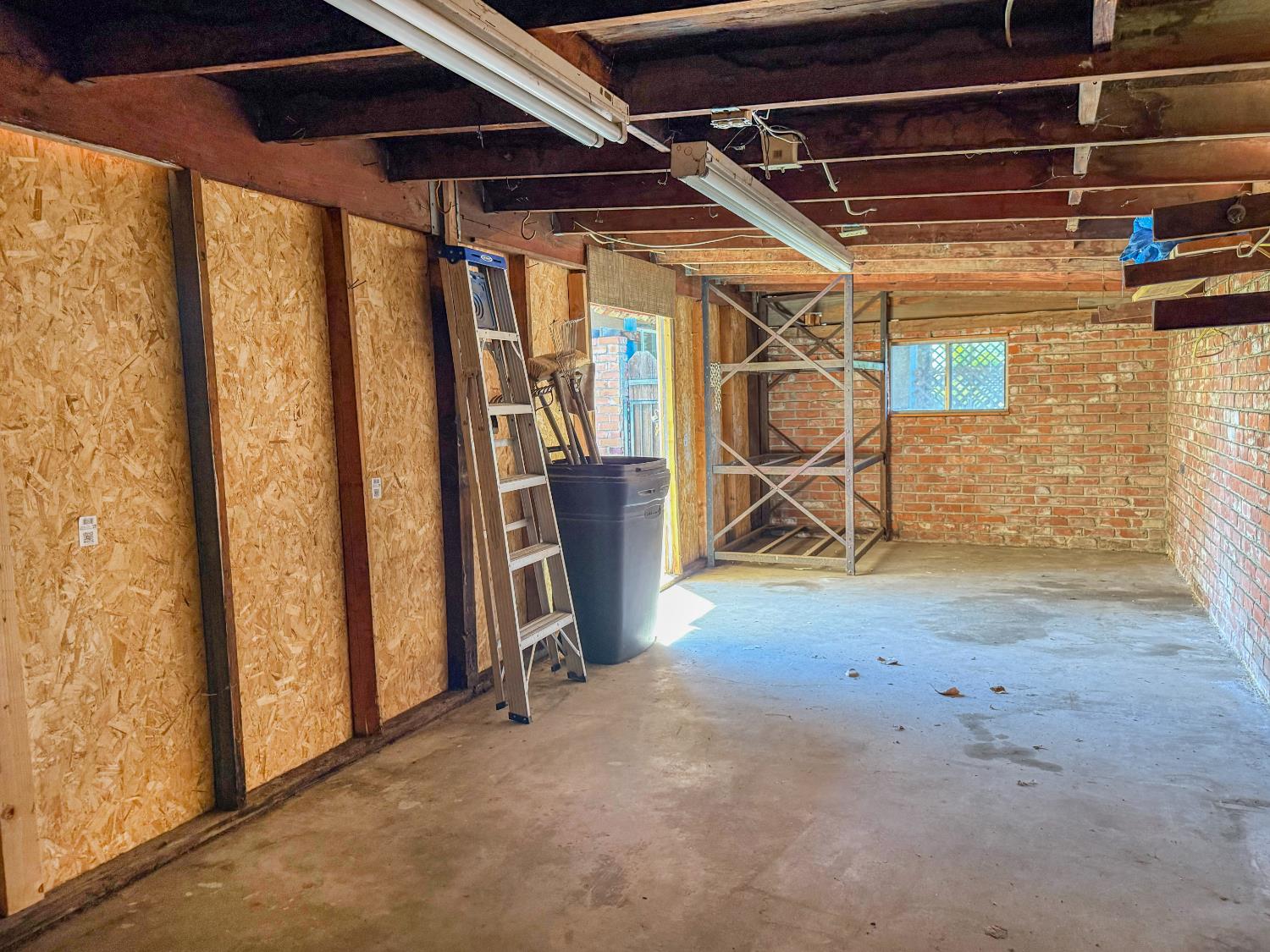 738 N Garden Ave, Fresno, CA 93727