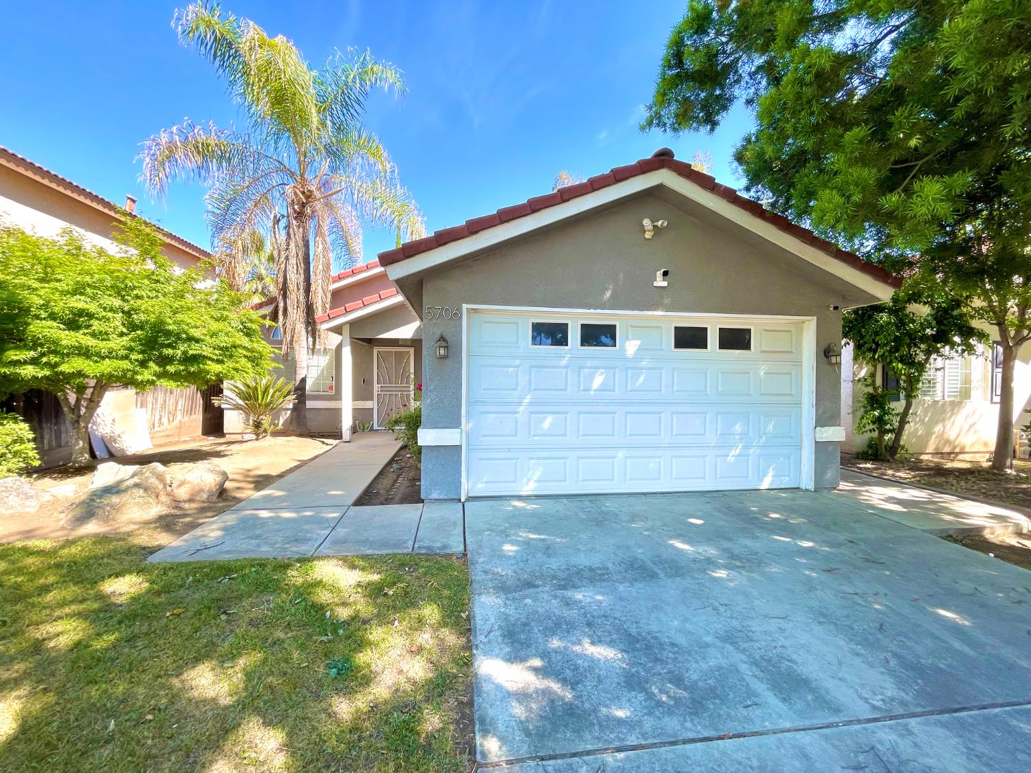 5706 W Ellery Ave, Fresno, CA 93722