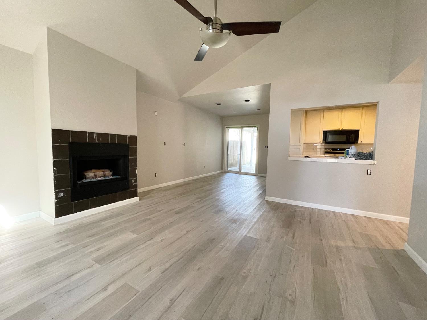 5706 W Ellery Ave, Fresno, CA 93722