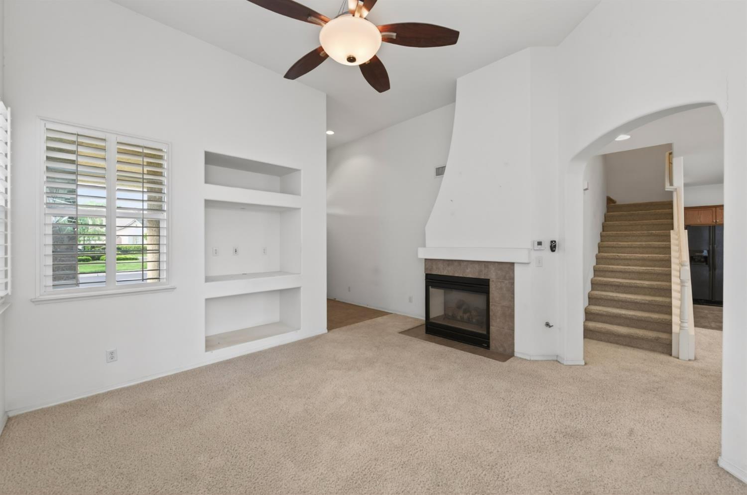 4113 W Cherry Tree Ln, Fresno, CA 93722