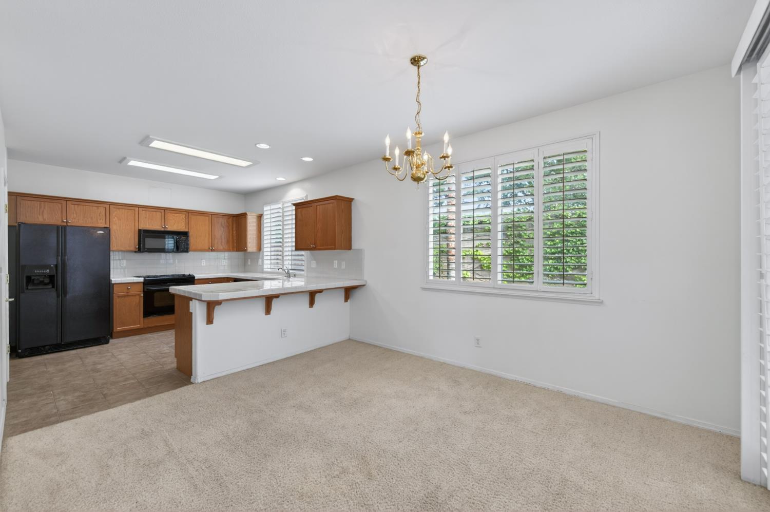 4113 W Cherry Tree Ln, Fresno, CA 93722