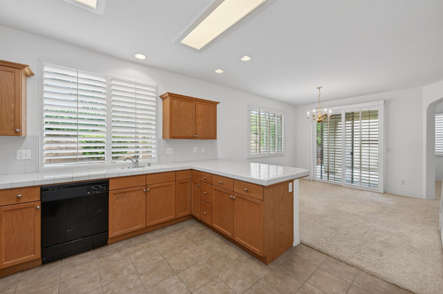 4113 W Cherry Tree Ln, Fresno, CA 93722