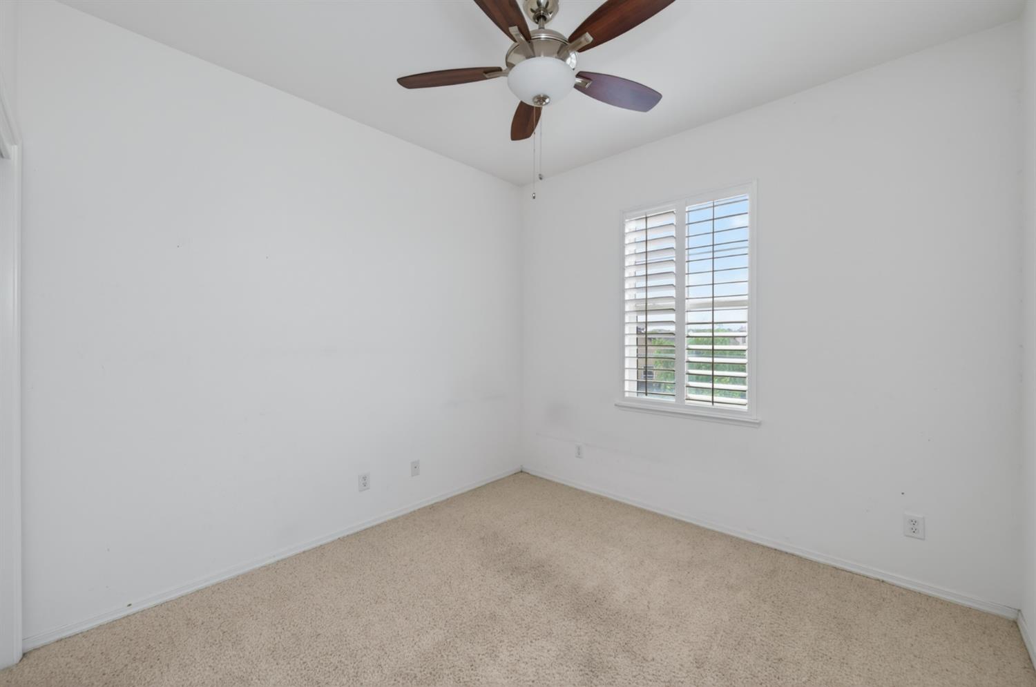 4113 W Cherry Tree Ln, Fresno, CA 93722