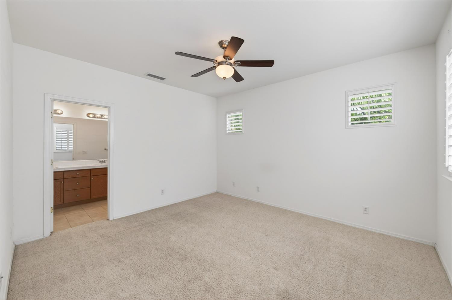 4113 W Cherry Tree Ln, Fresno, CA 93722