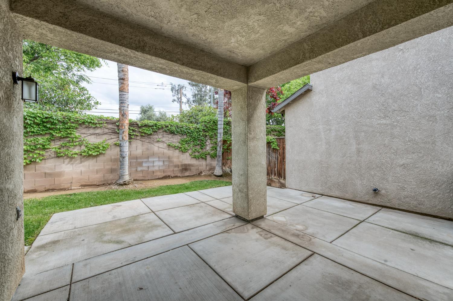 4113 W Cherry Tree Ln, Fresno, CA 93722