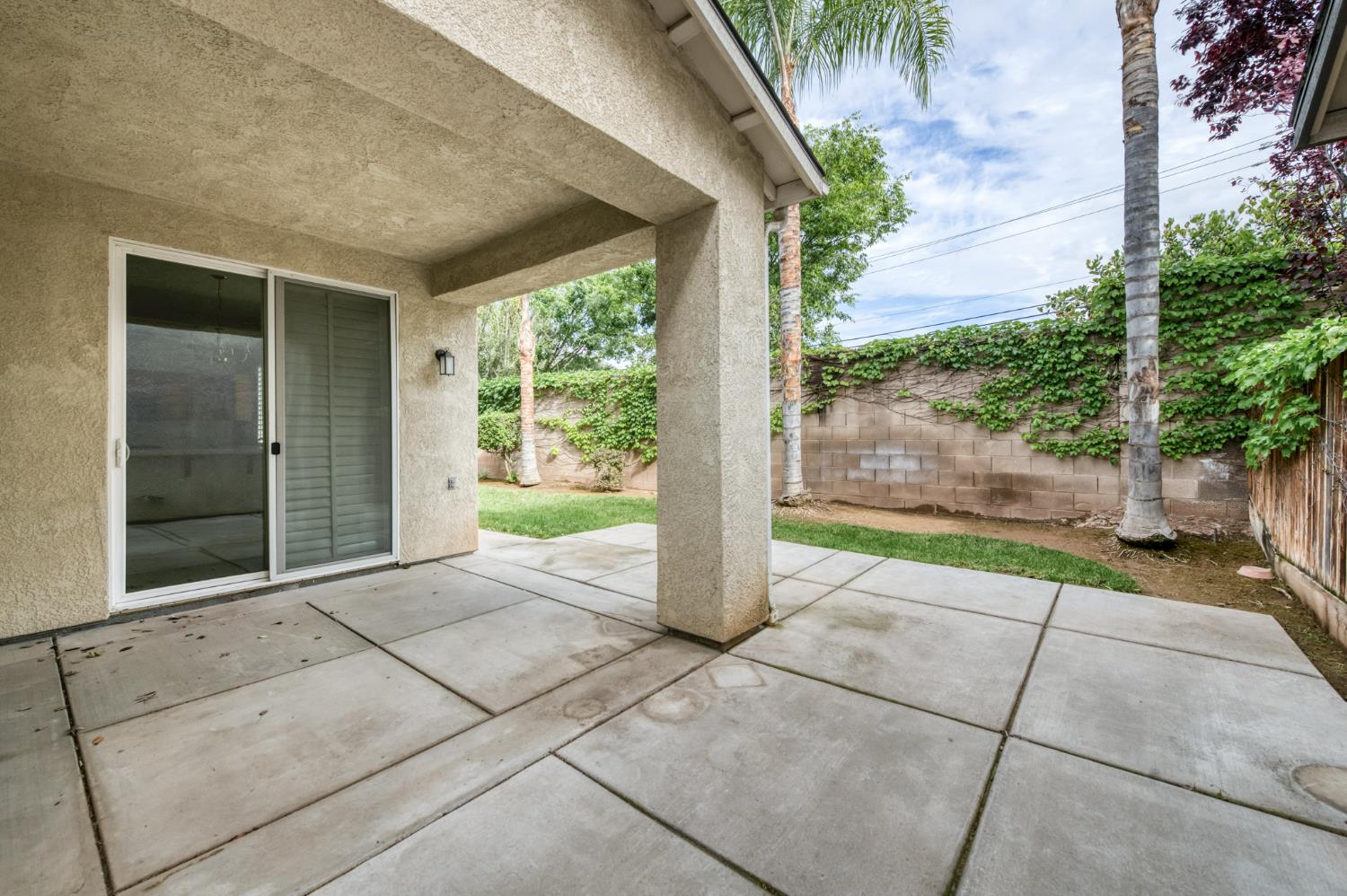 4113 W Cherry Tree Ln, Fresno, CA 93722