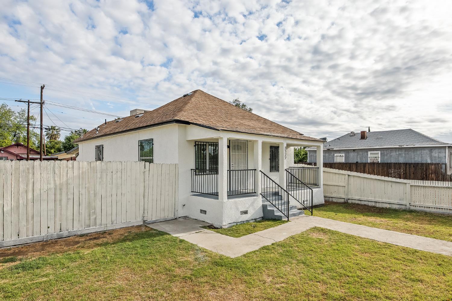 3323 E Tulare St, Fresno, CA 93702