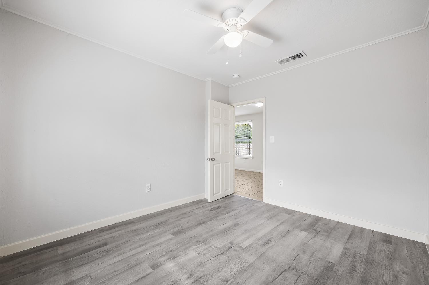 3323 E Tulare St, Fresno, CA 93702