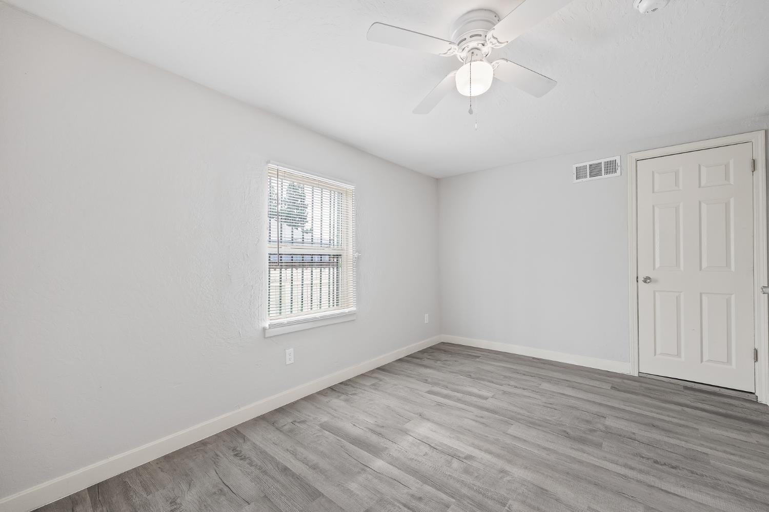 3323 E Tulare St, Fresno, CA 93702