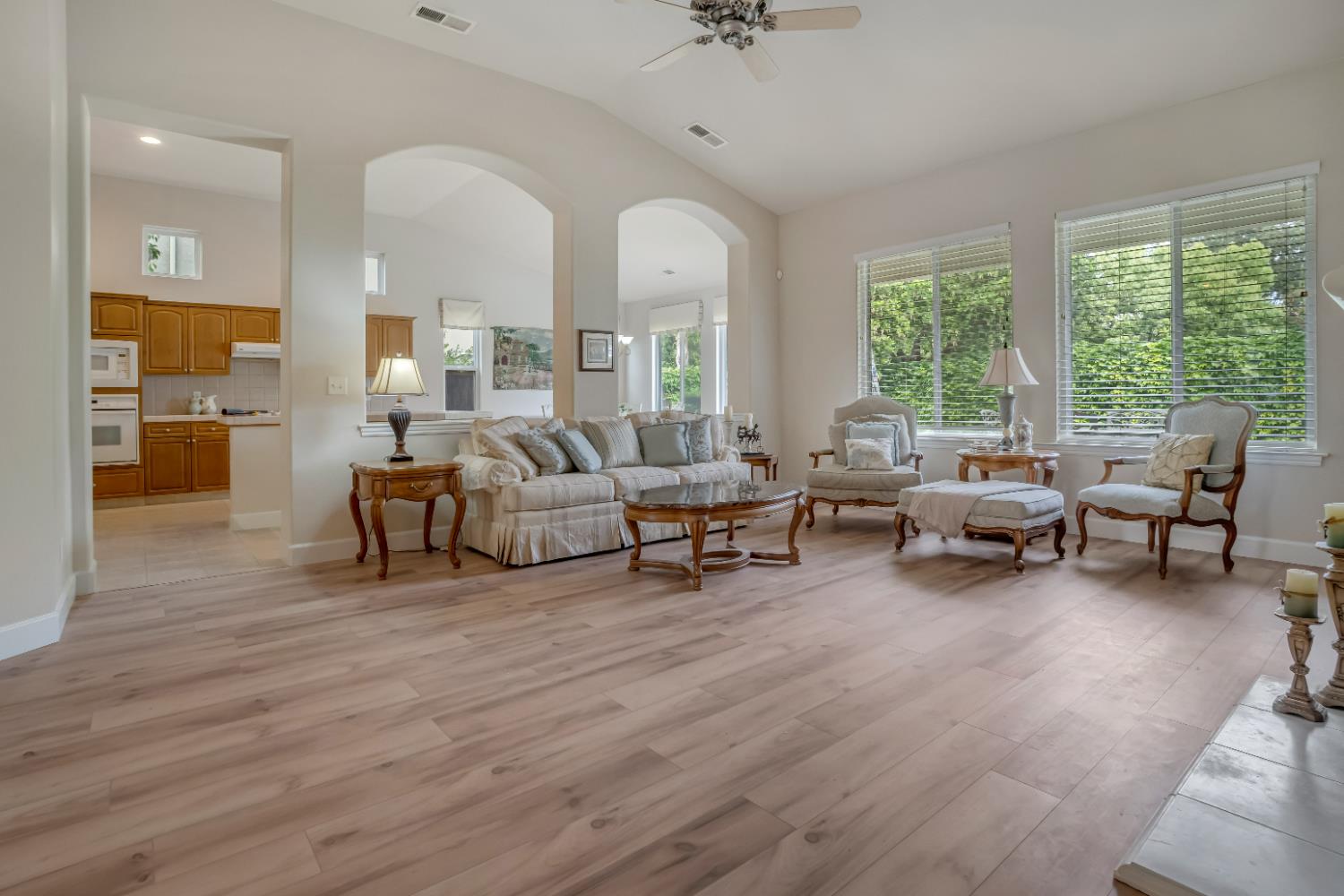 6126 W Los Altos Ave, Fresno, CA 93722