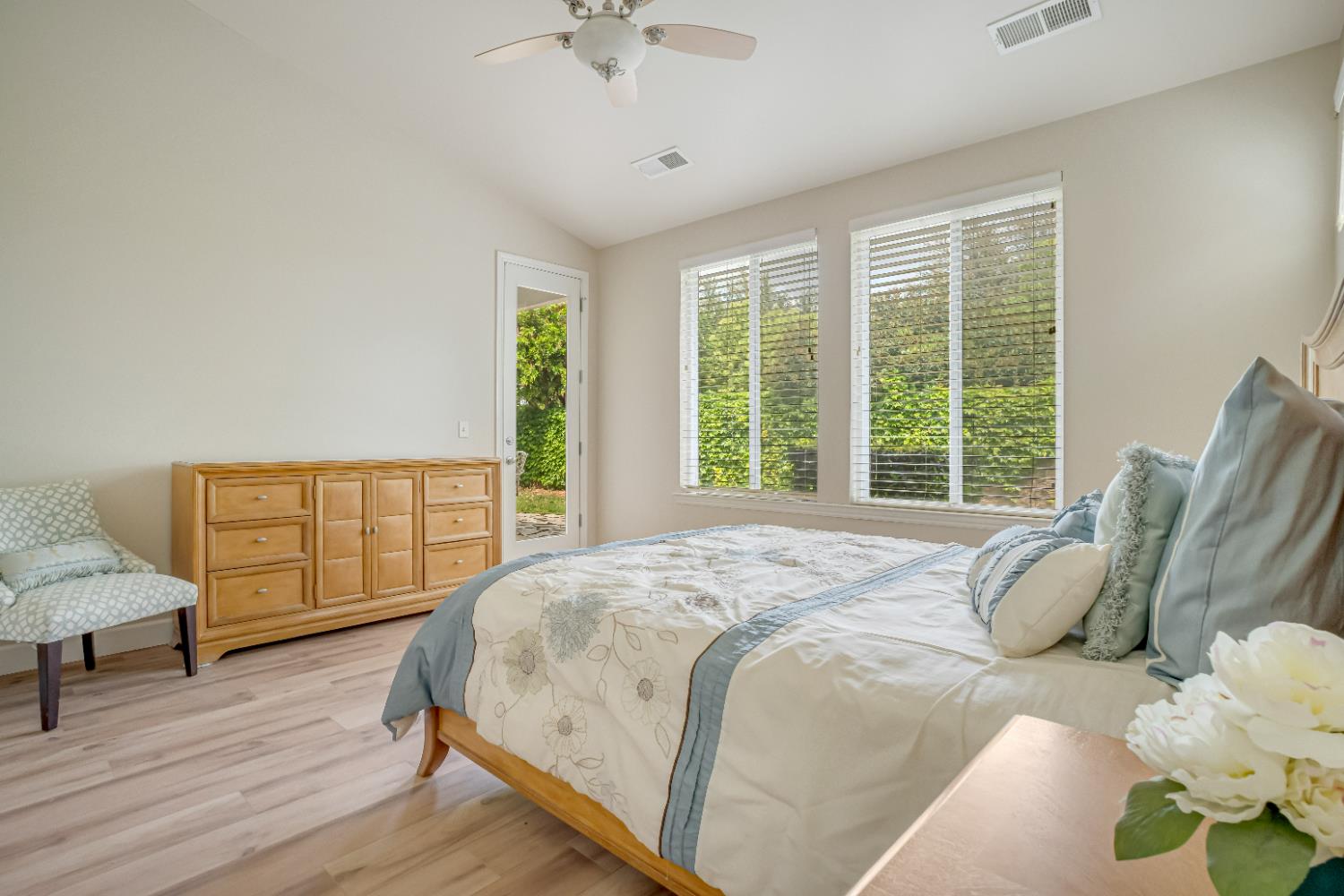 6126 W Los Altos Ave, Fresno, CA 93722