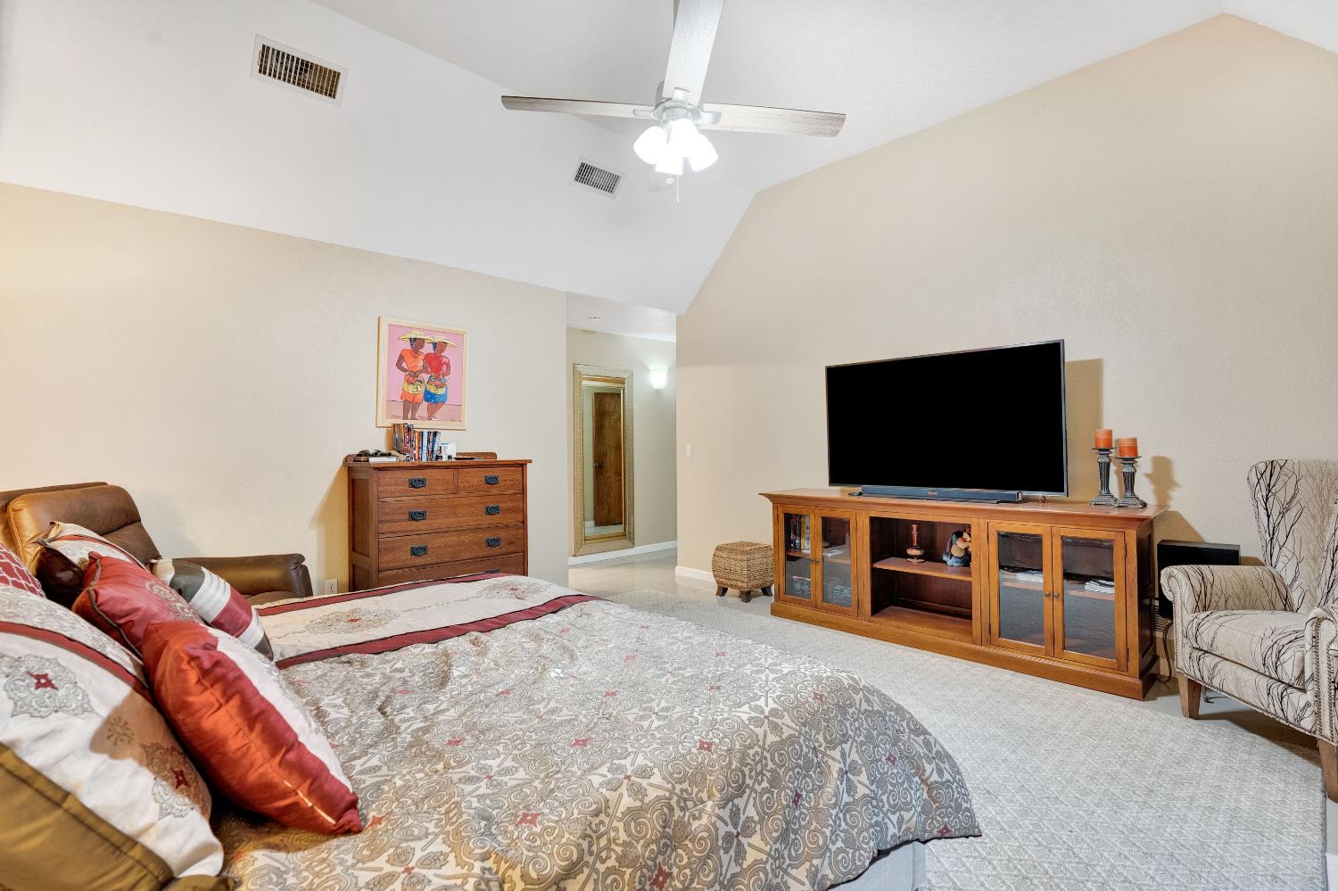 327 E Audubon Dr, Fresno, CA 93720