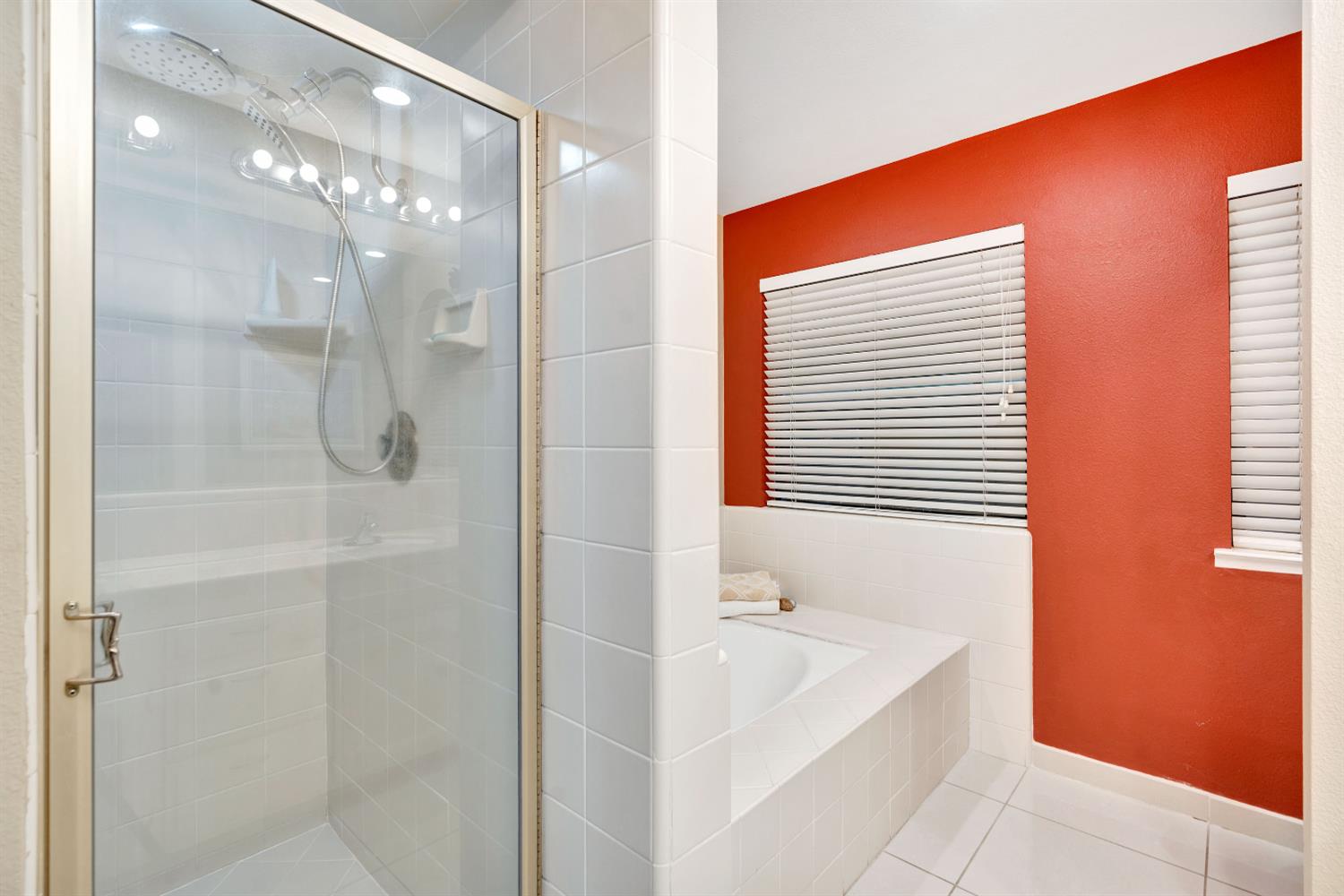 327 E Audubon Dr, Fresno, CA 93720