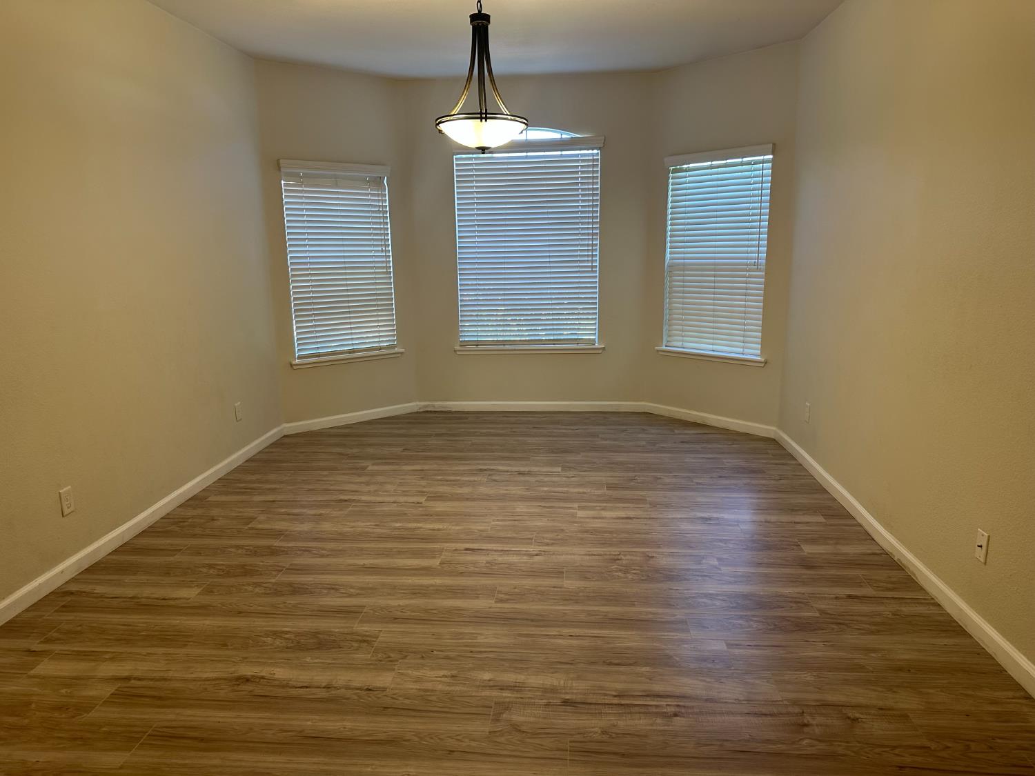 2523 E Cole Ave, Fresno, CA 93720