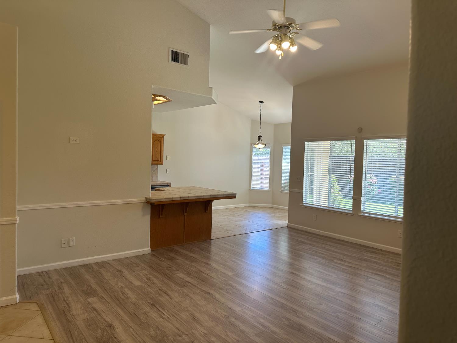 2523 E Cole Ave, Fresno, CA 93720