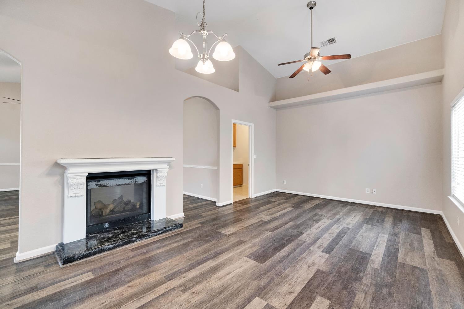 4681 W Morris Ave, Fresno, CA 93722