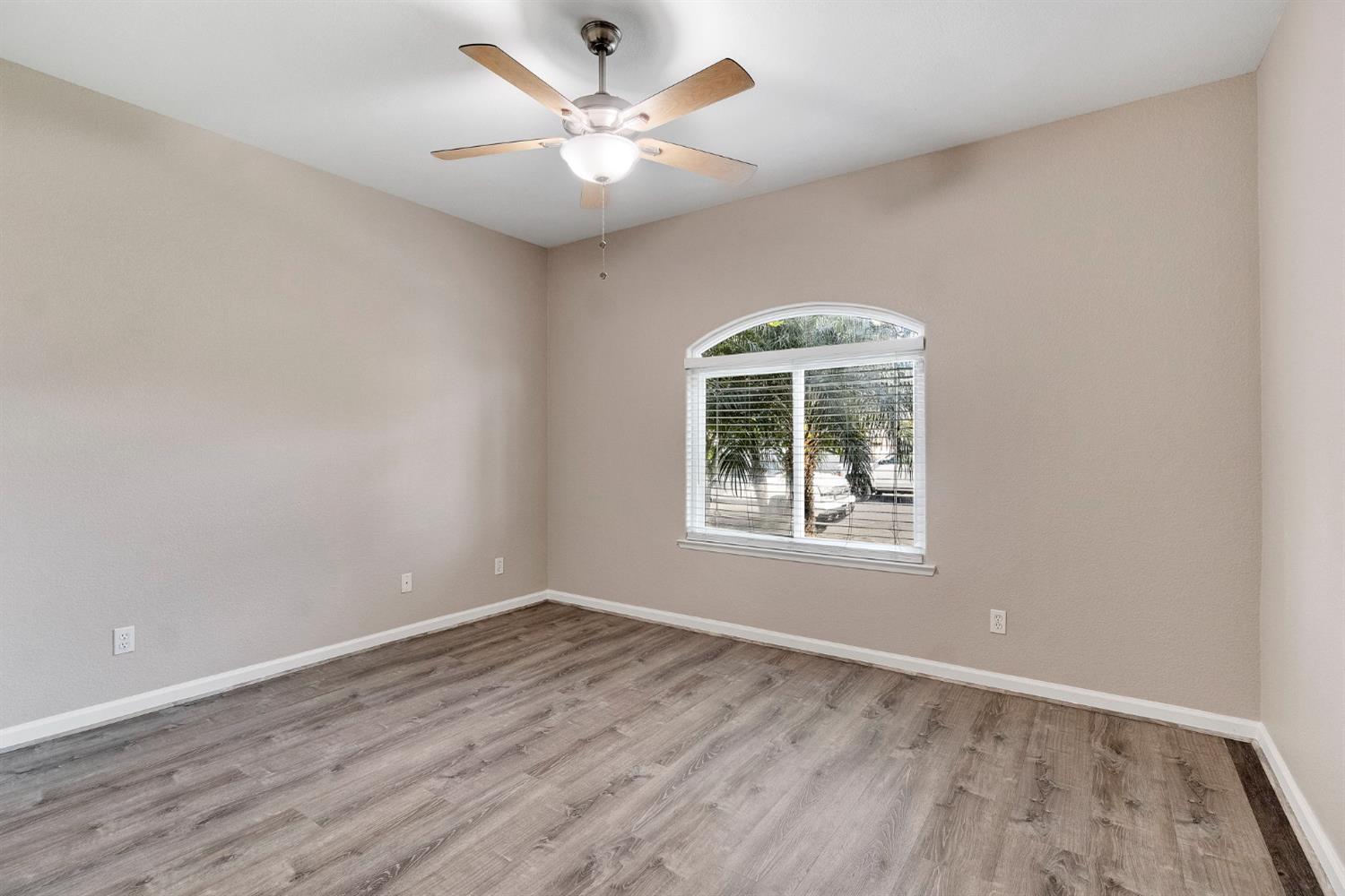 4681 W Morris Ave, Fresno, CA 93722