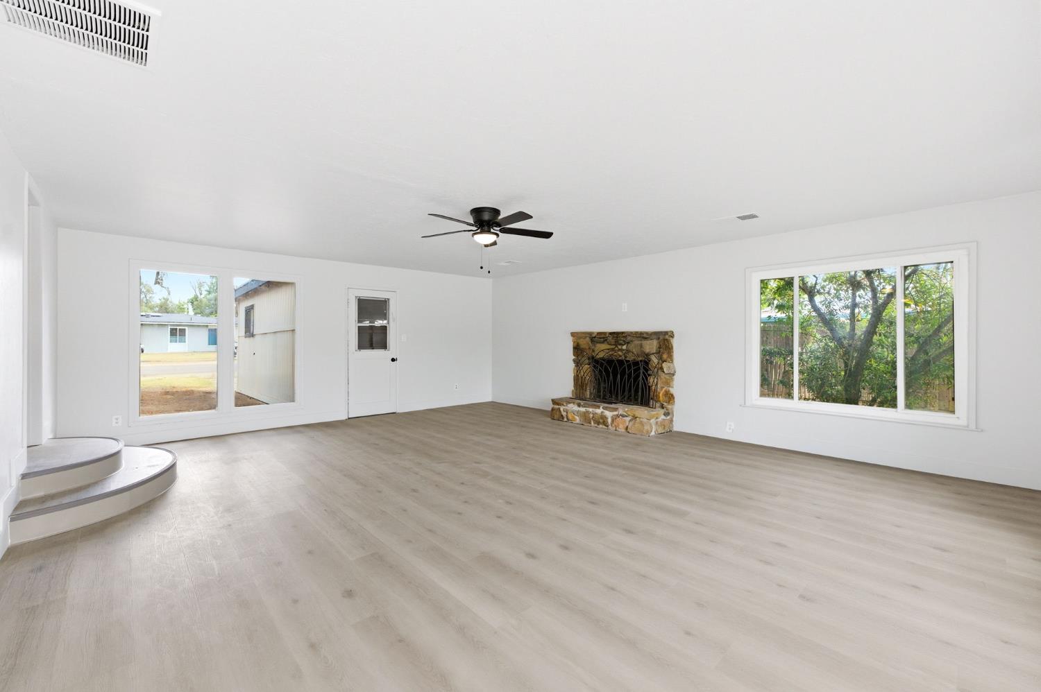 4205 Ralph Ln N, Fresno, CA 93727
