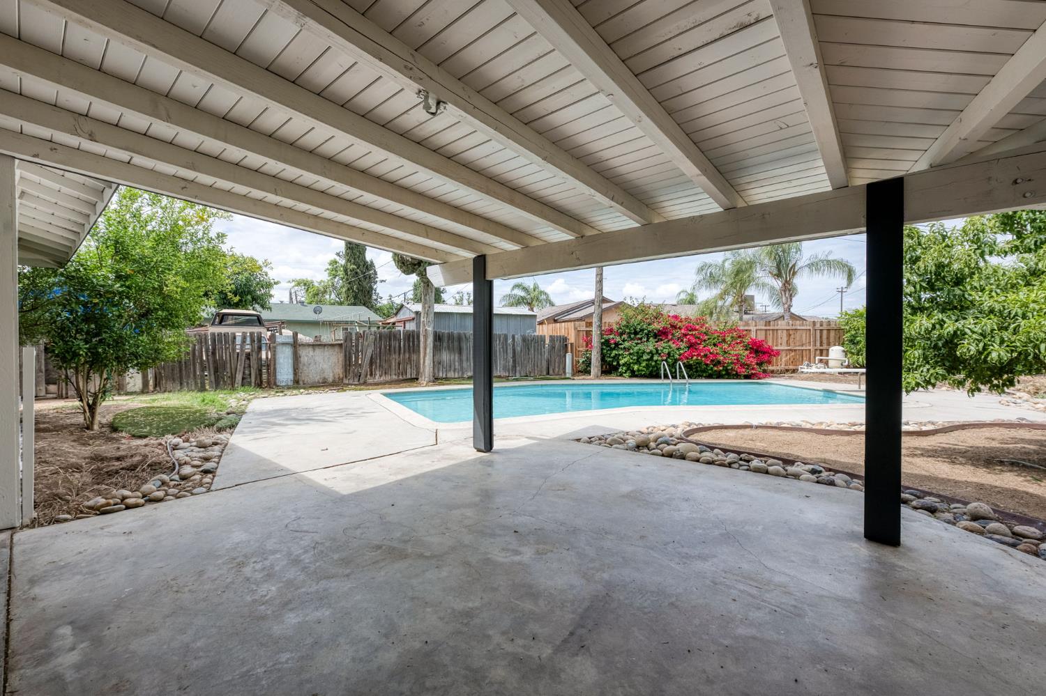 4205 Ralph Ln N, Fresno, CA 93727