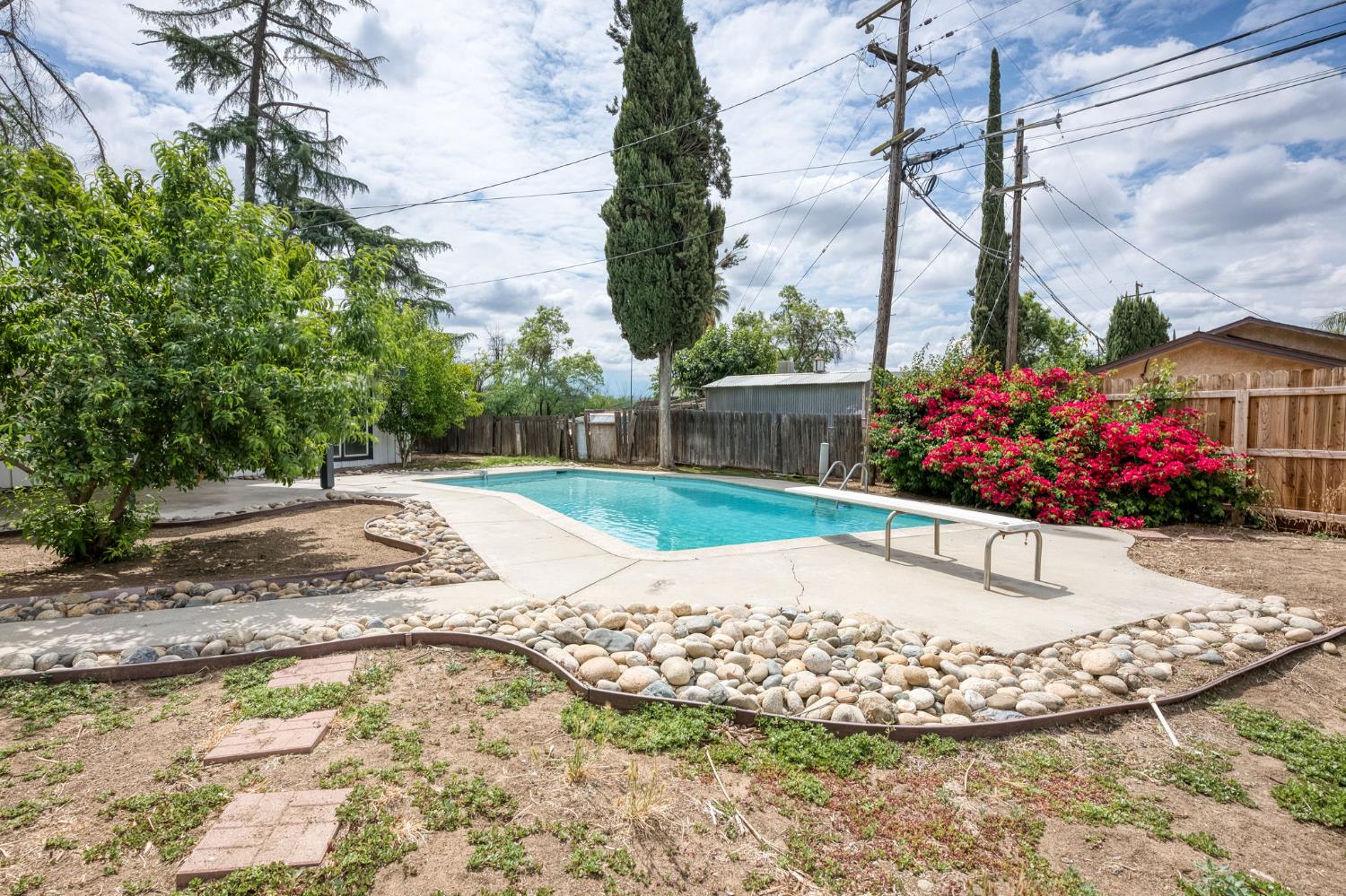 4205 Ralph Ln N, Fresno, CA 93727