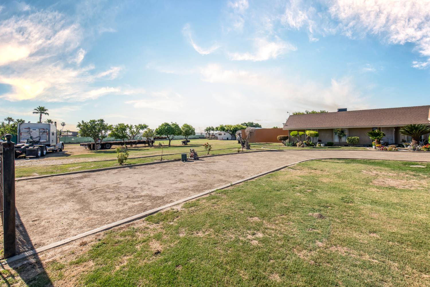4037 E North Ave, Fresno, CA 93725