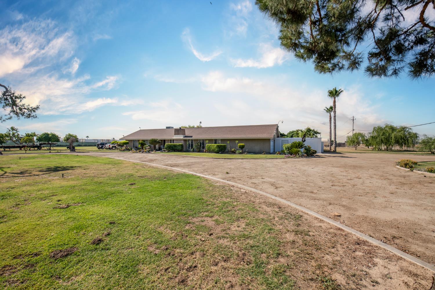4037 E North Ave, Fresno, CA 93725