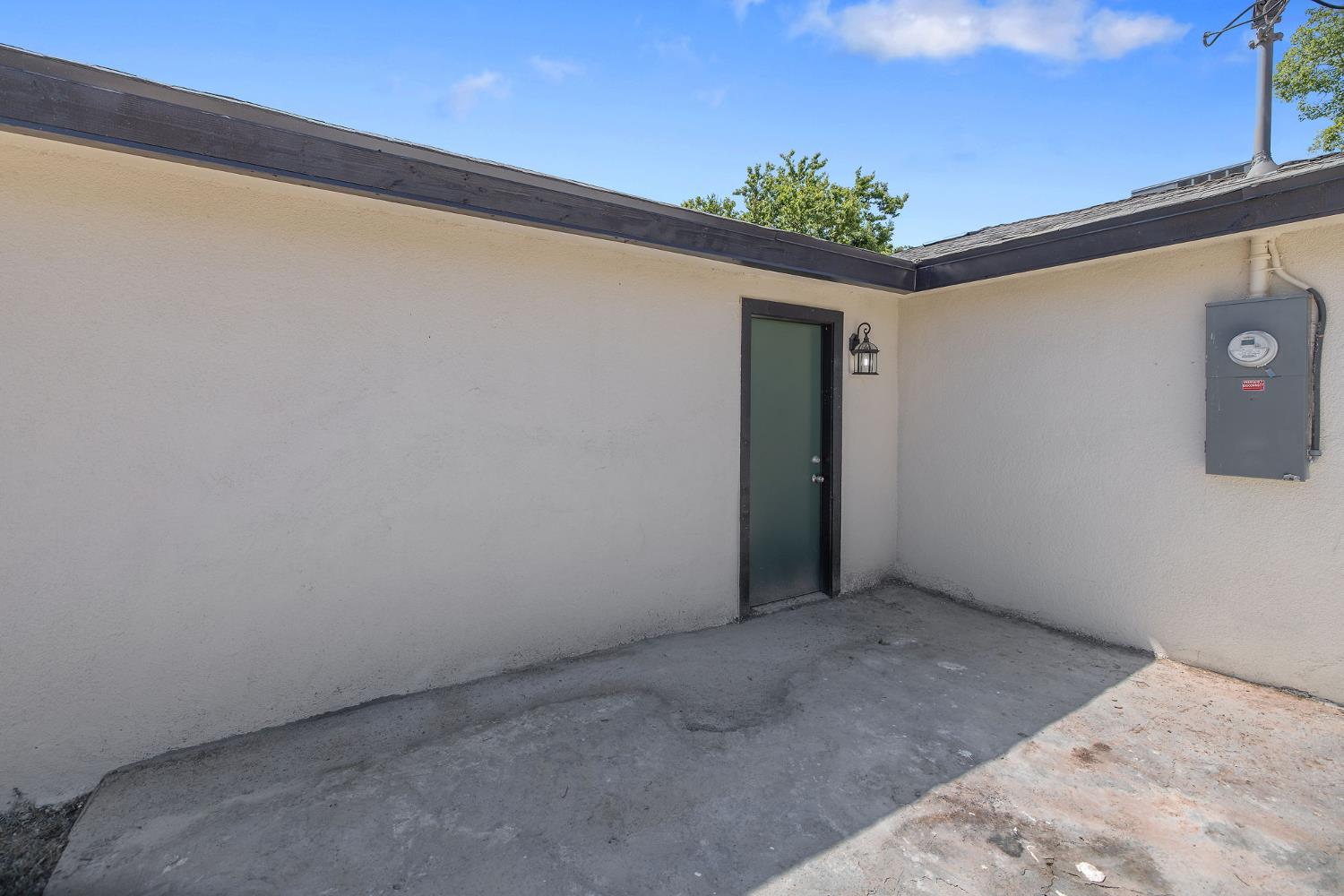 2673 S Bardell Ave, Fresno, CA 93706