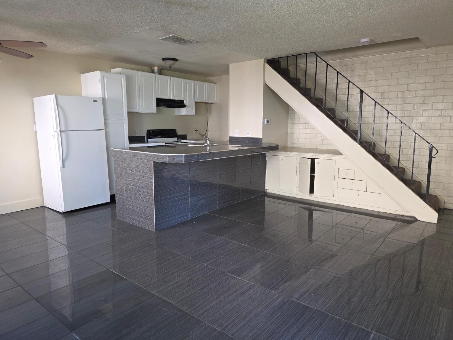 2603 W Fairmont Ave #101, Fresno, CA 93705