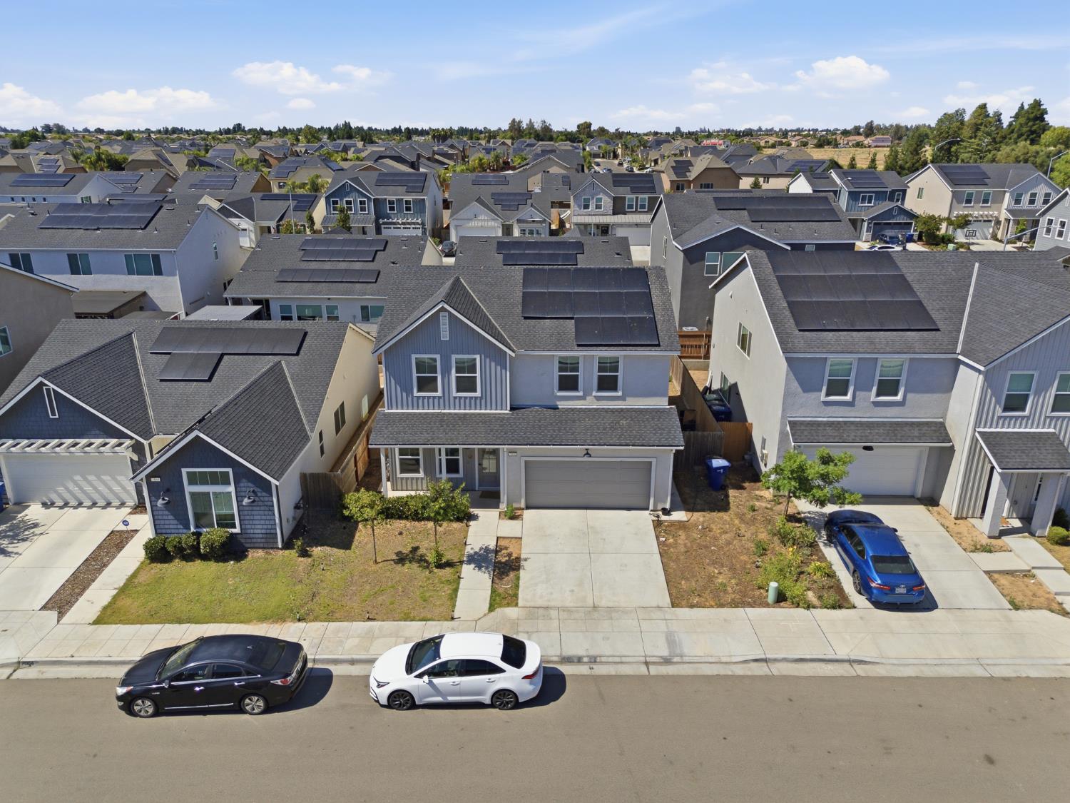 7052 W Poe Ave, Fresno, CA 93723