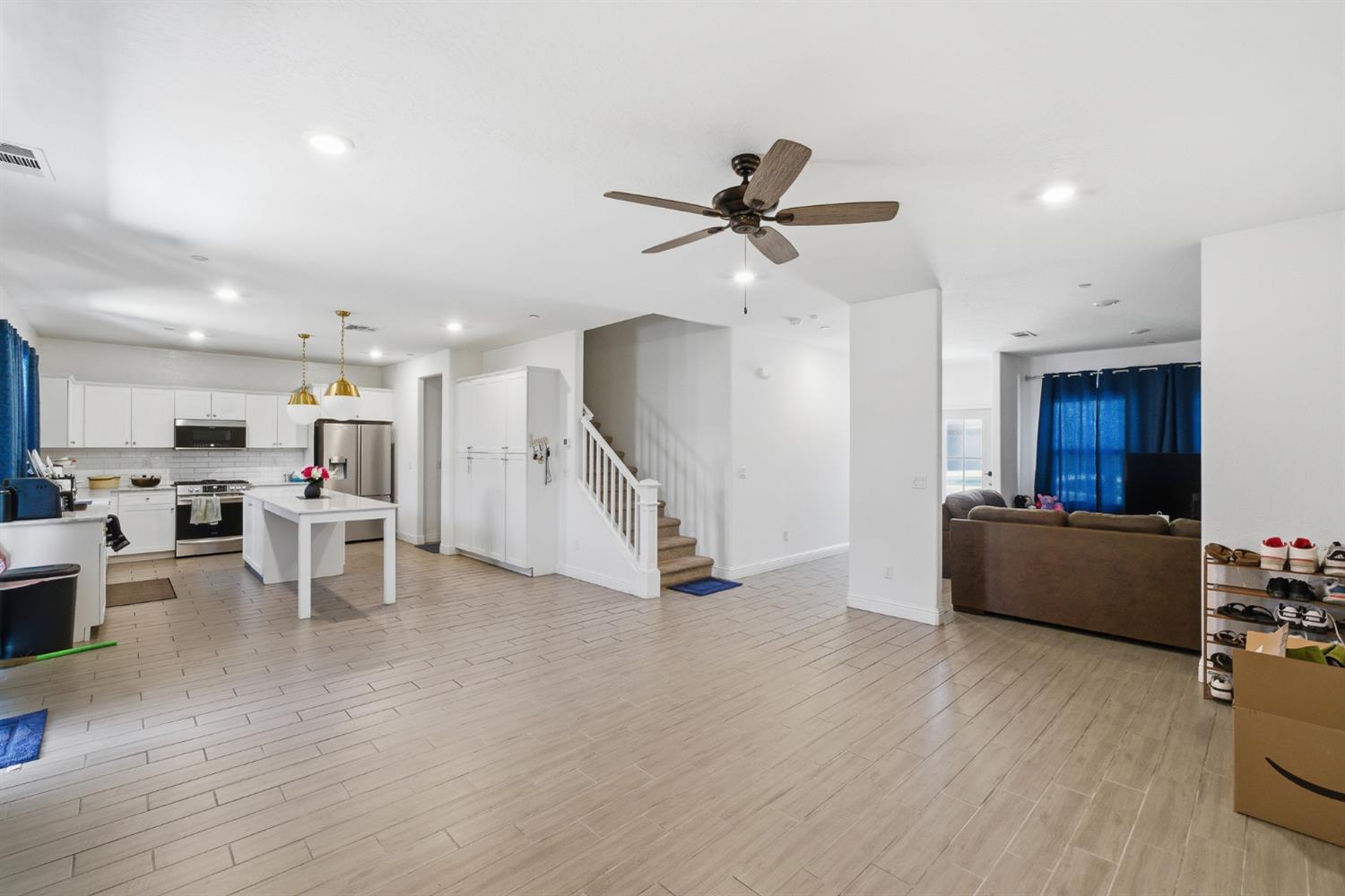 7052 W Poe Ave, Fresno, CA 93723