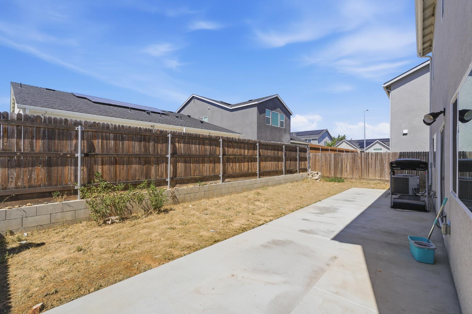 7052 W Poe Ave, Fresno, CA 93723