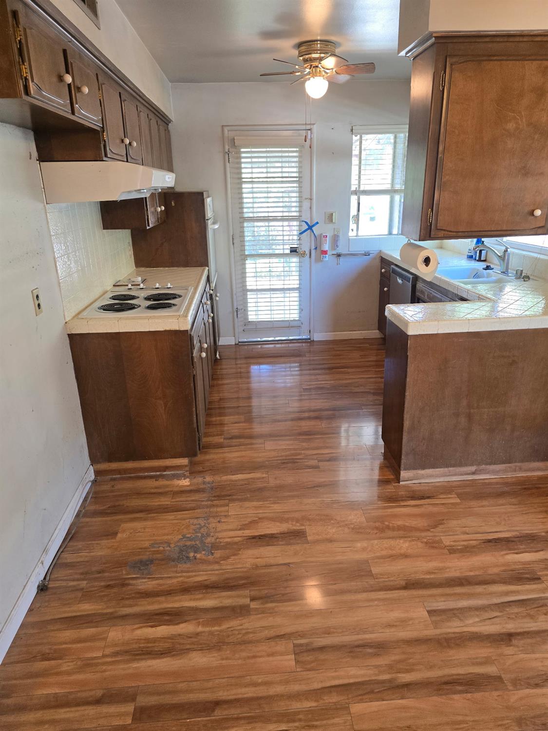 1572 E Sierra Ave, Fresno, CA 93710
