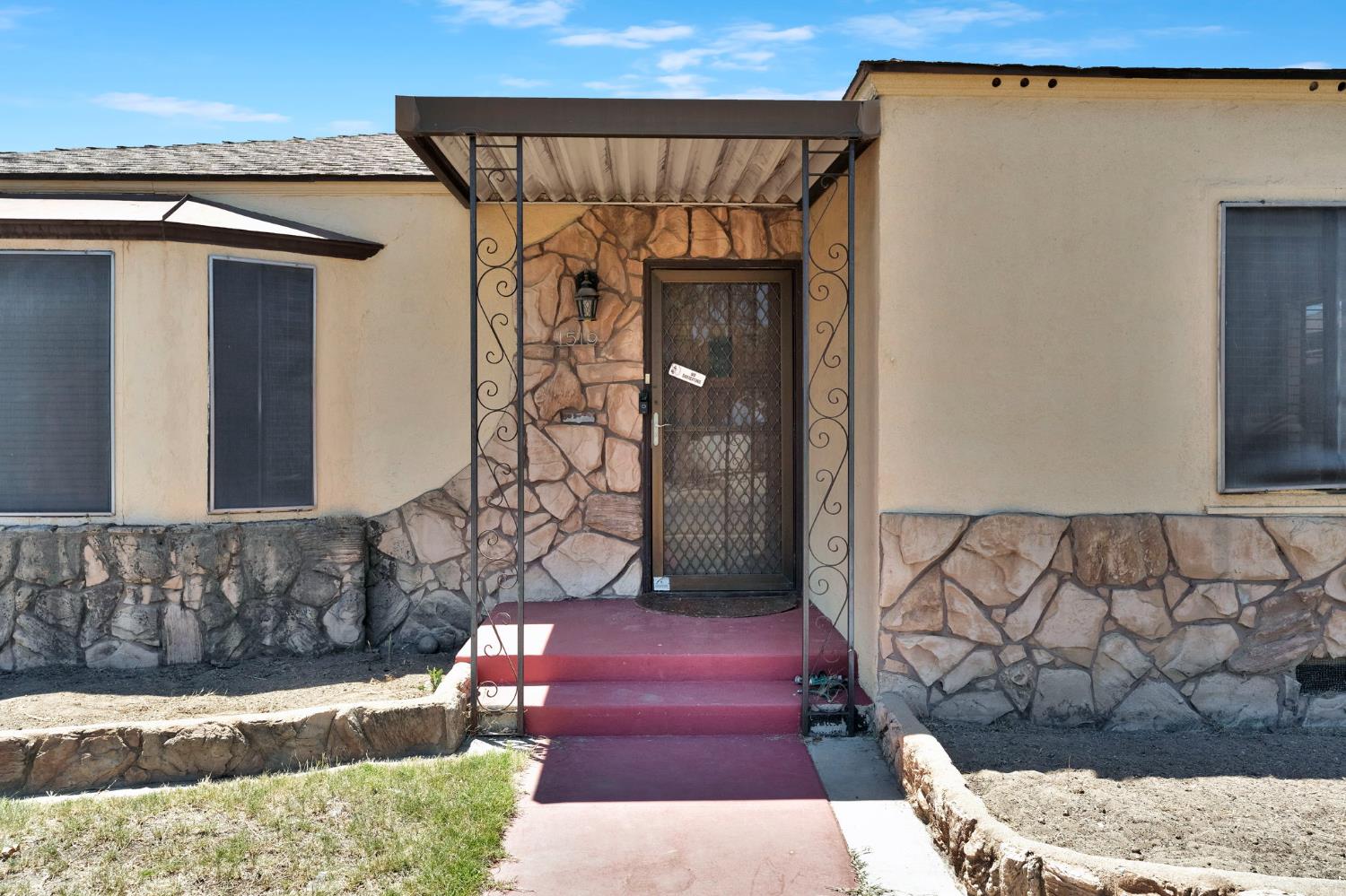 1519 N Wilson Ave, Fresno, CA 93728