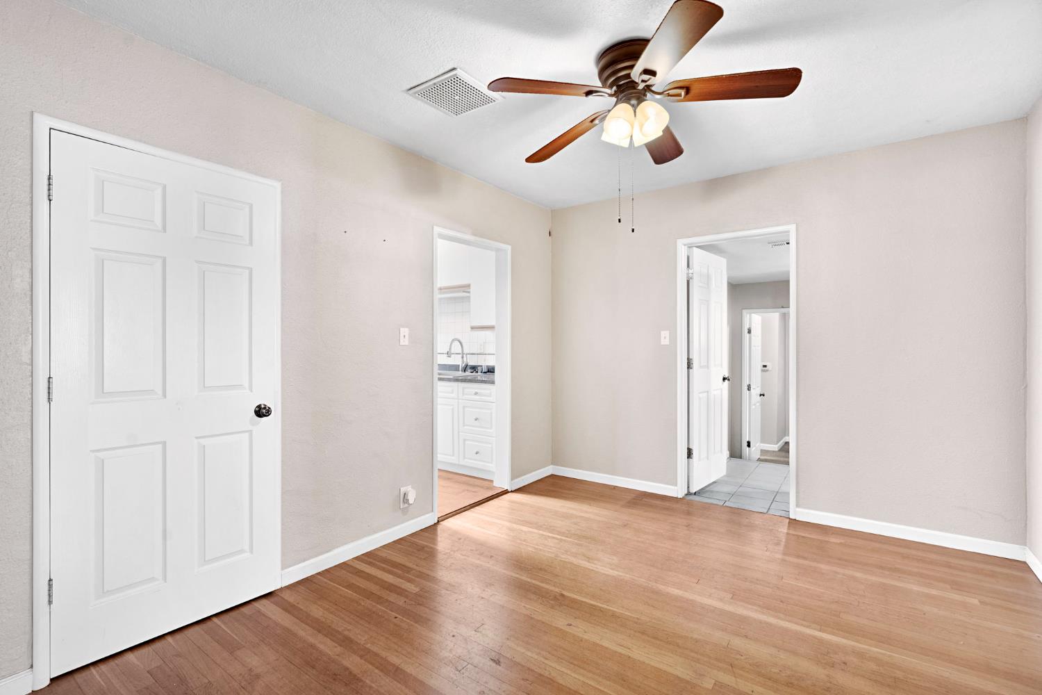 1519 N Wilson Ave, Fresno, CA 93728