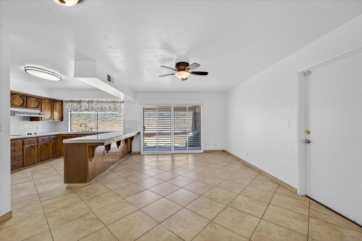 5564 N El Adobe Dr, Fresno, CA 93711
