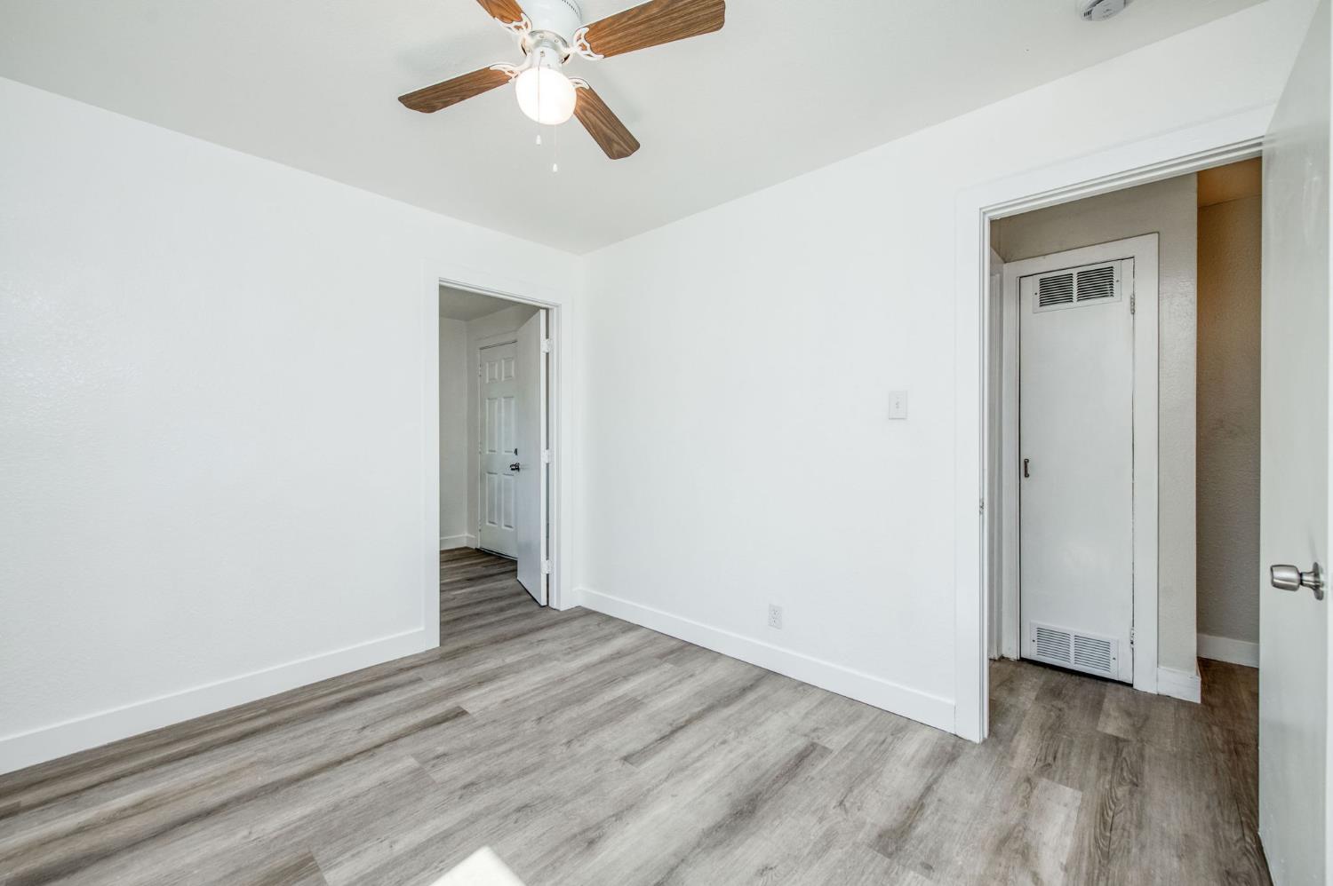 1017 E Vine Ave, Fresno, CA 93706