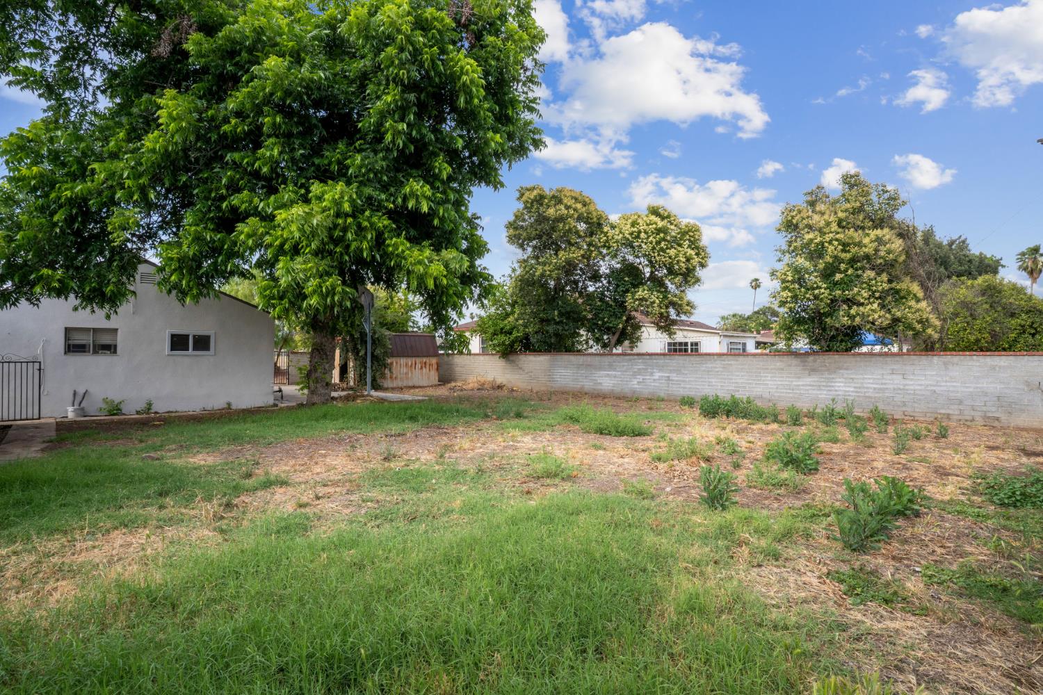 5012 E Belmont Ave, Fresno, CA 93727