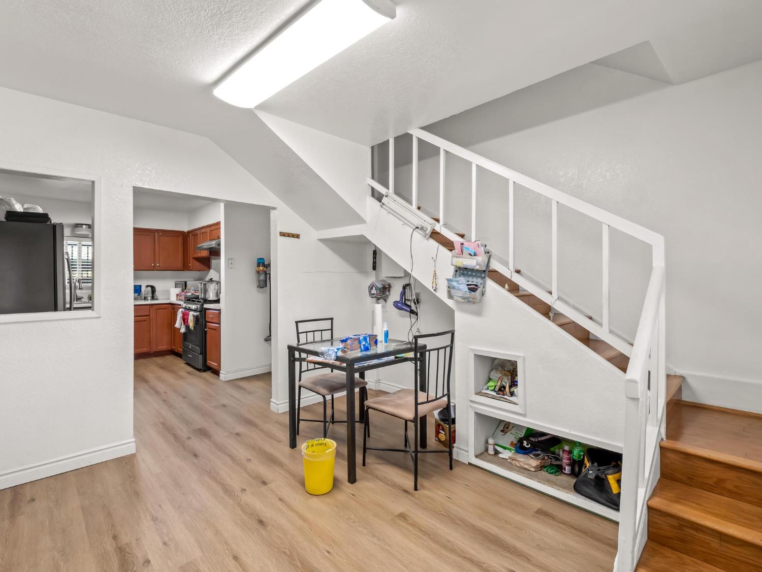 6072 S Maple Ave, Fresno, CA 93725