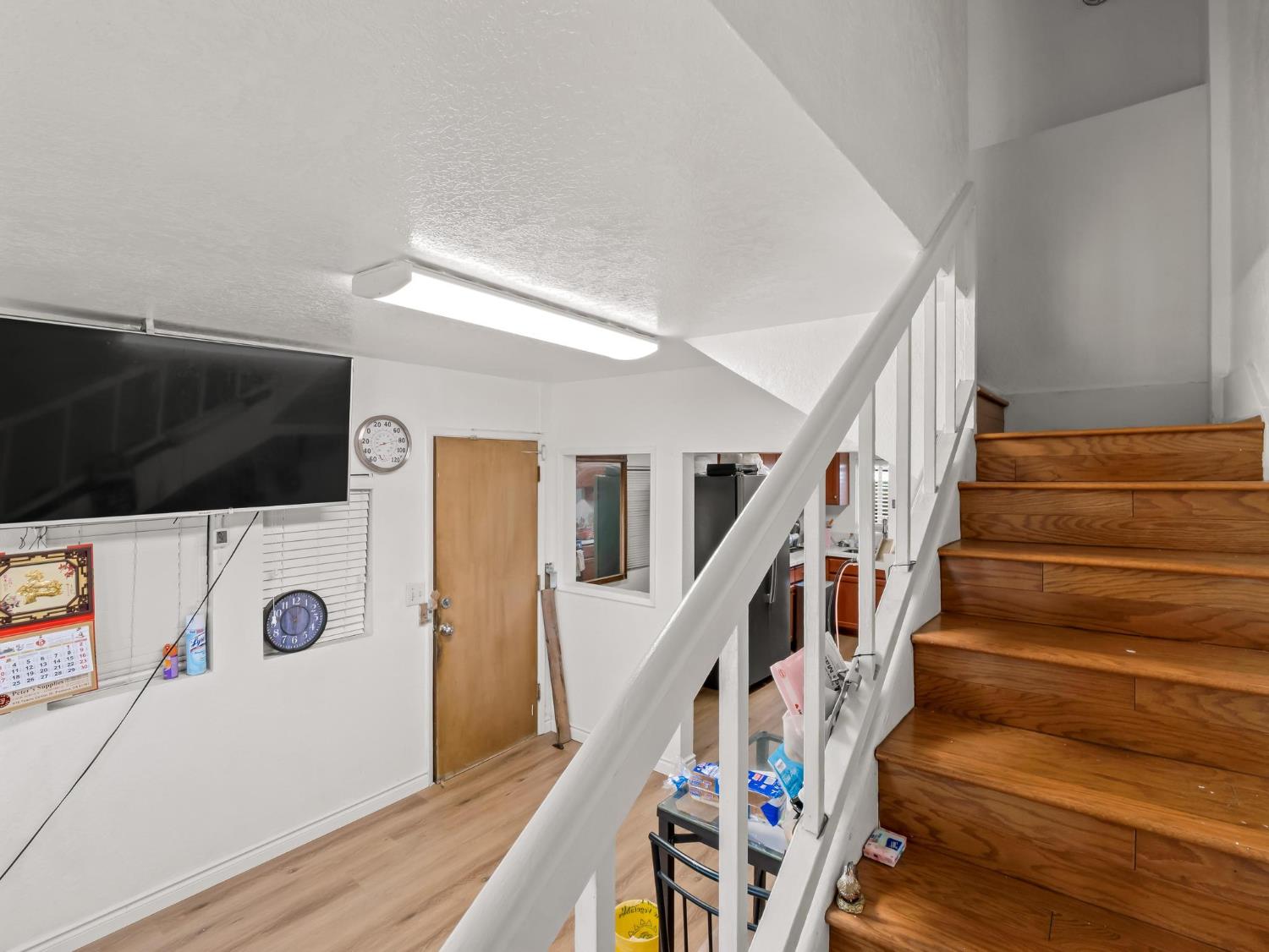 6072 S Maple Ave, Fresno, CA 93725