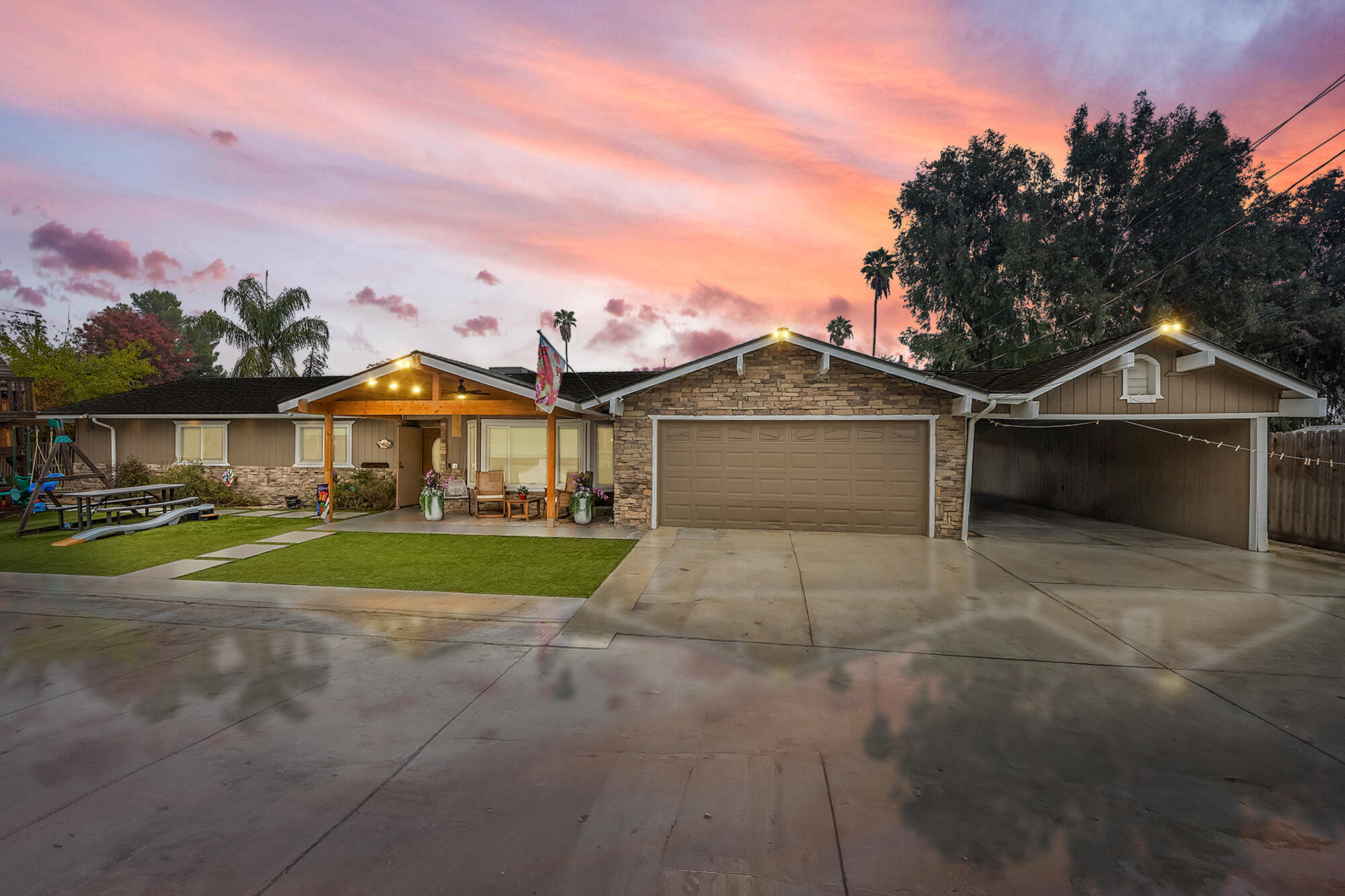 547 W Gettysburg Ave, Fresno, CA 93705