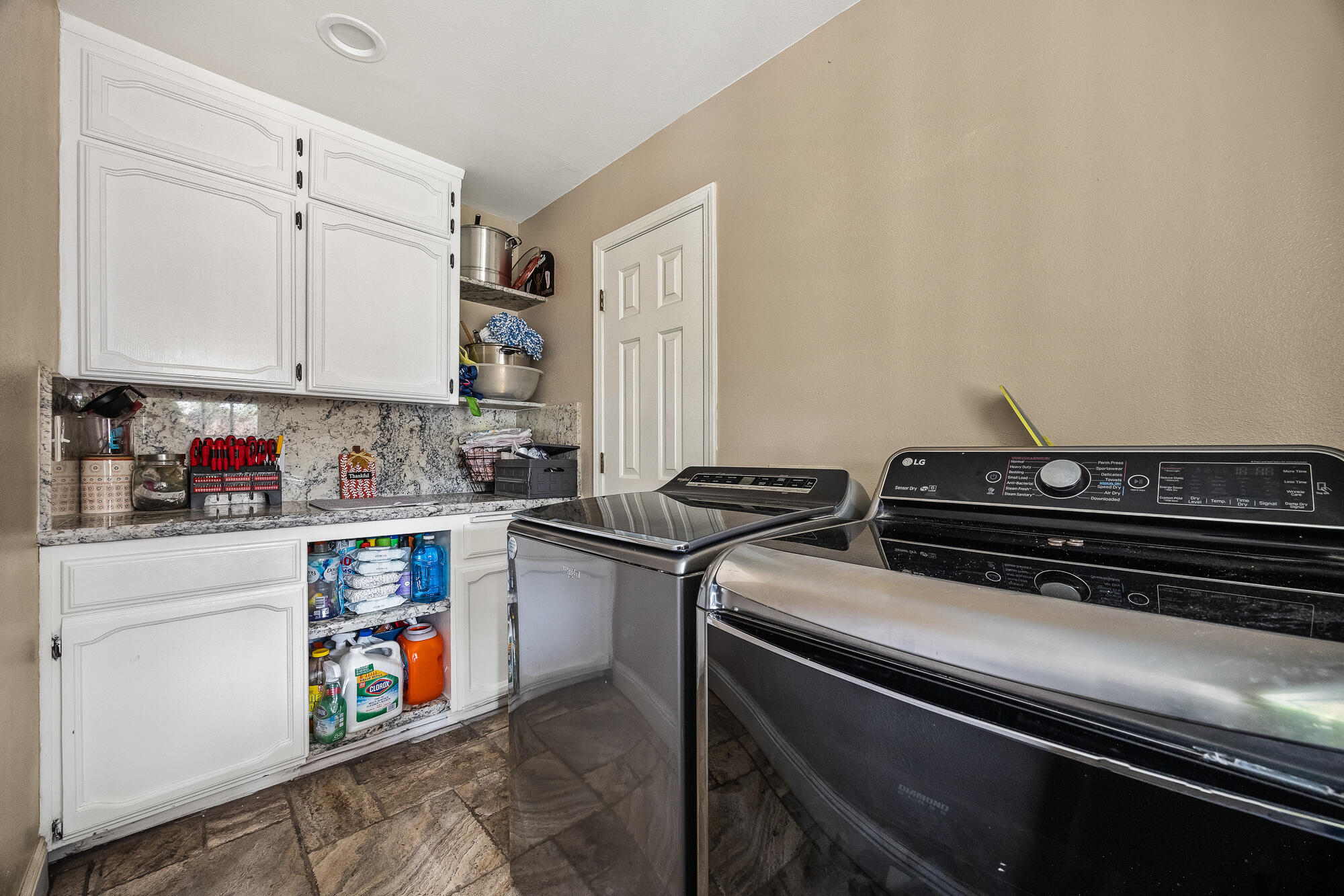 547 W Gettysburg Ave, Fresno, CA 93705