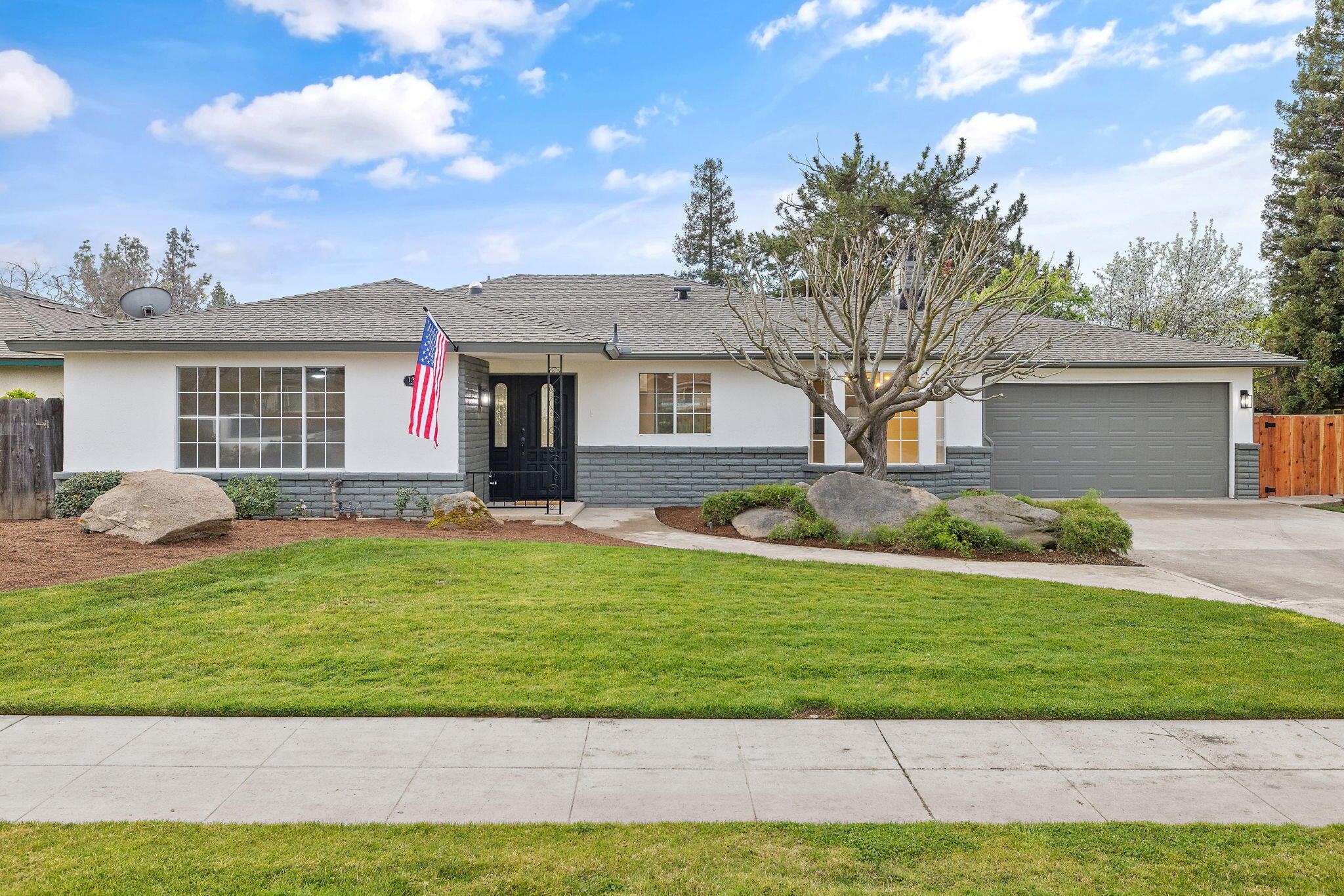 1359 W Millbrae Ave, Fresno, CA 93711