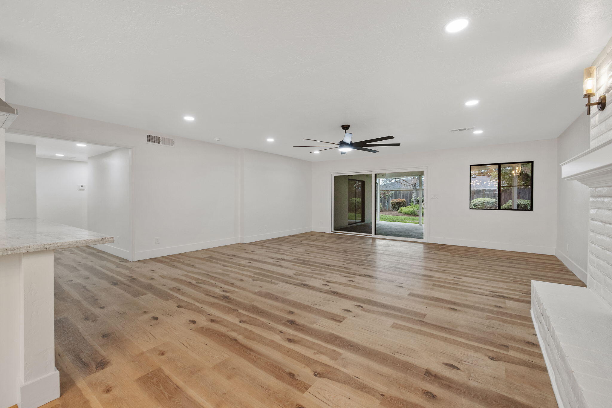 1359 W Millbrae Ave, Fresno, CA 93711