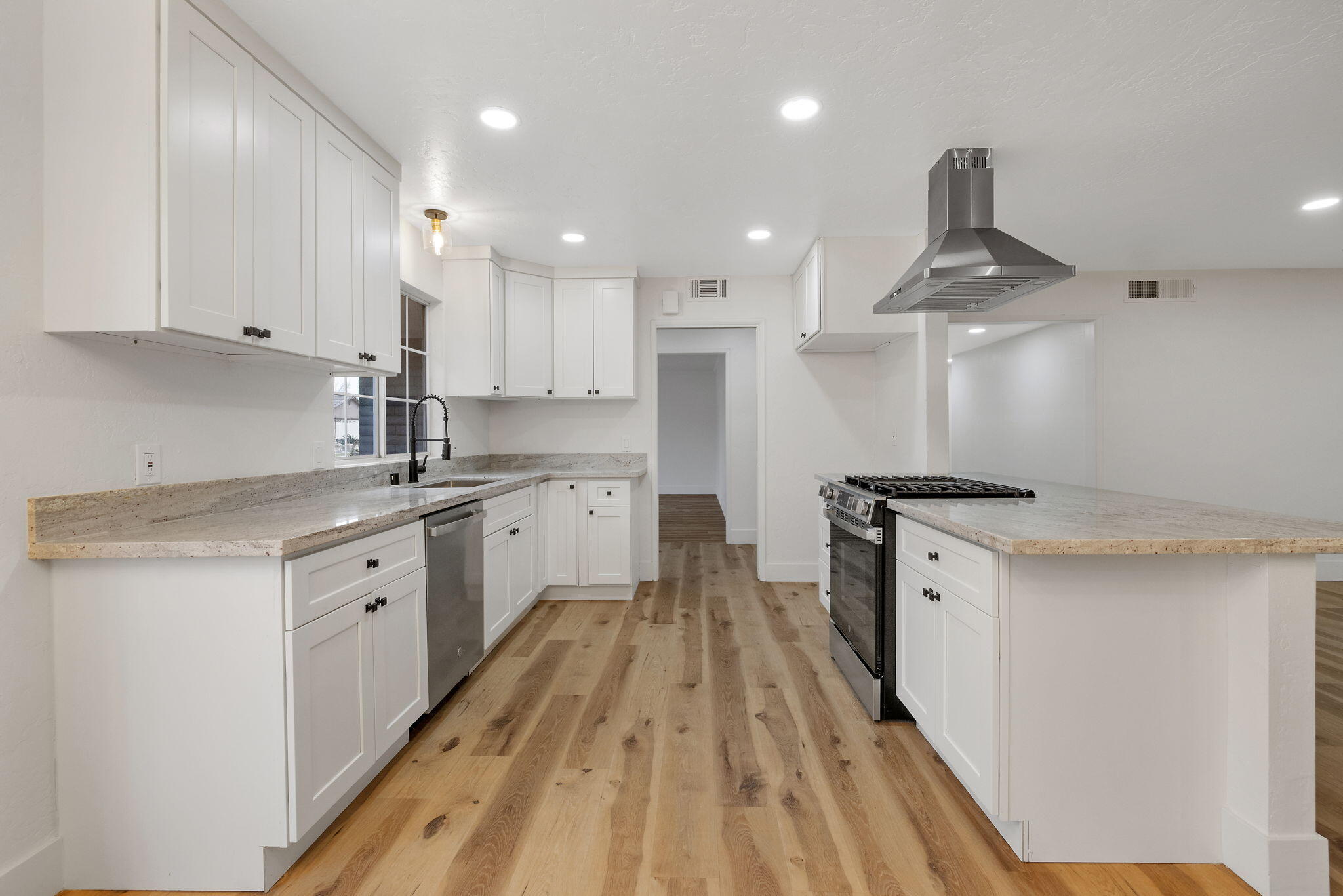 1359 W Millbrae Ave, Fresno, CA 93711